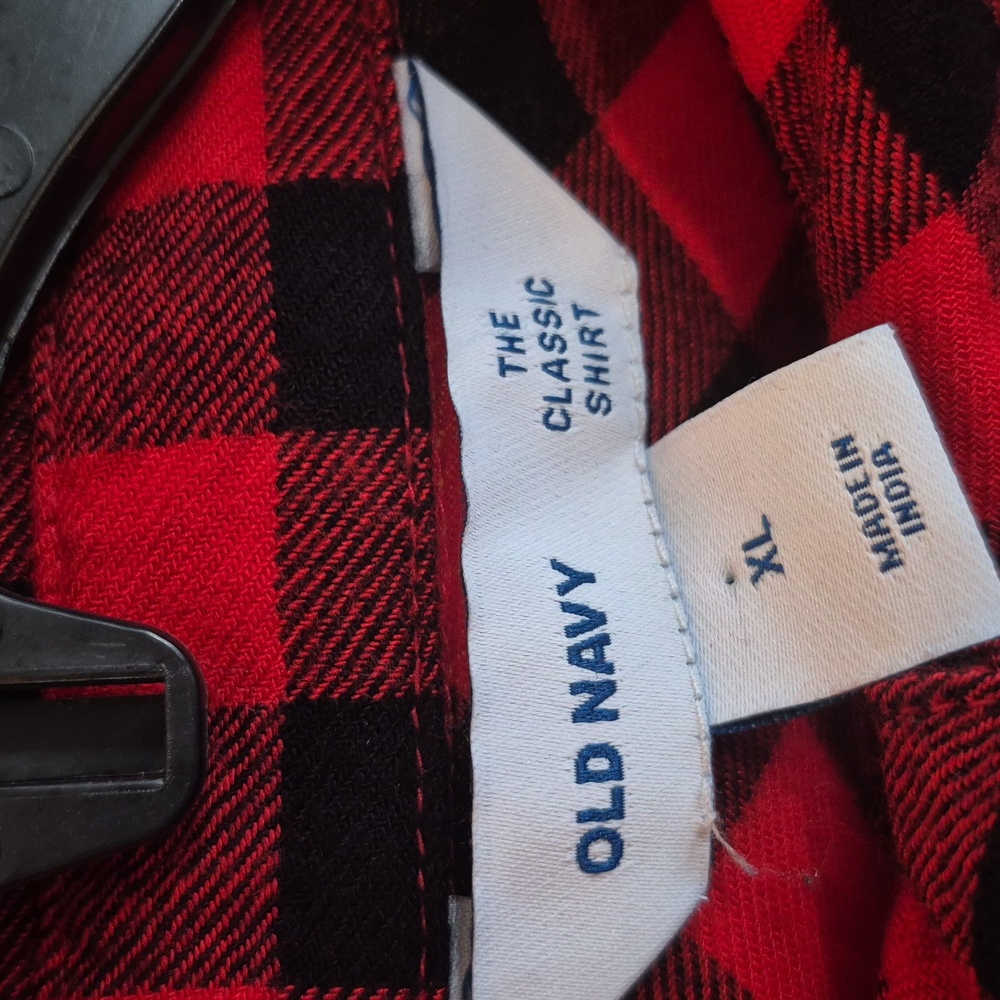 Old Navy Women's Red and Black Plaid Gingham XL Long Sleeve Button Up Shirt - Picture 6 of 9